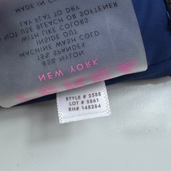 Terez Uplift Sports Bra Navy Star Foil Medium Racerback Unlined Athletic NWOT - Picture 8 of 9